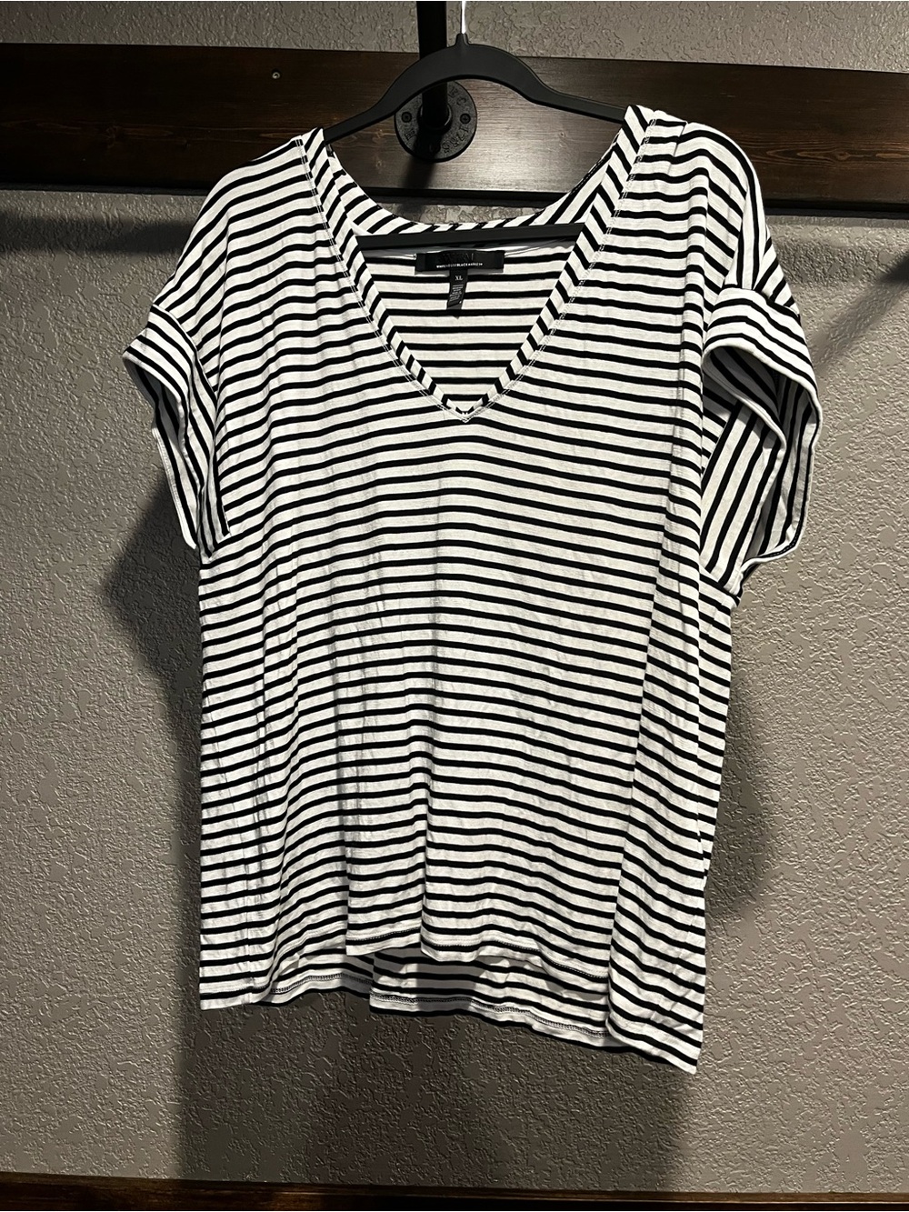 White House Black Market Striped V-Neck Short Sleeve Women’s Top - Black & White